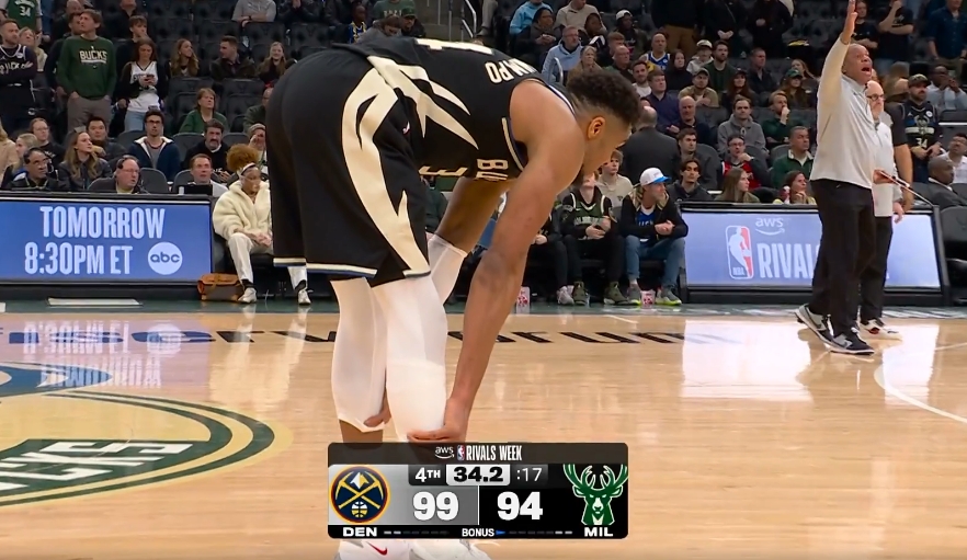 赛事直播-沮丧！字母哥小腿不舒服啊 走去球员通道又回了替补席！